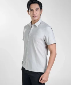 Áo sơ mi - AB250059NT kiểu dáng Regular Fit, kiểu dáng hiện đại, dễ phối đồ. Chất liệu: 71% Ultrafine Polyester, 25% Modal (lenzing), 4% Spandex