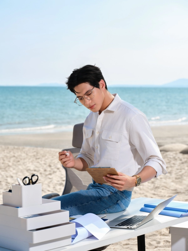 Áo sơ mi - AJ250006DT kiểu dáng J-form rộng rãi, thoải mái.Màu sắc và kiểu dáng trẻ trung, kiểu dáng hiện đại, dễ phối đồ.