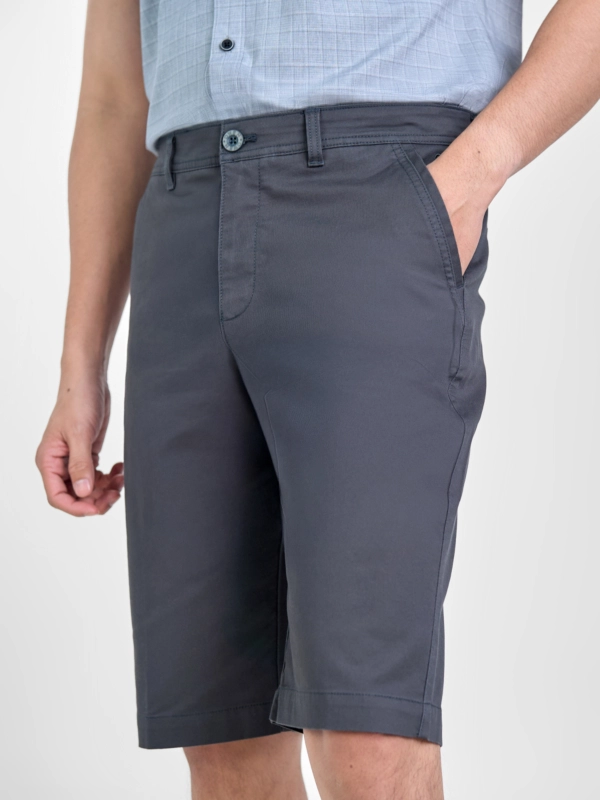 Quần short - SK251257 thô kiểu dáng slimfit tôn dáng người mặc.Màu sắc trẻ trung, năng động.Chất liệu: 29.2% rayon 47.1% polyester 21% renu 2.7% lycra